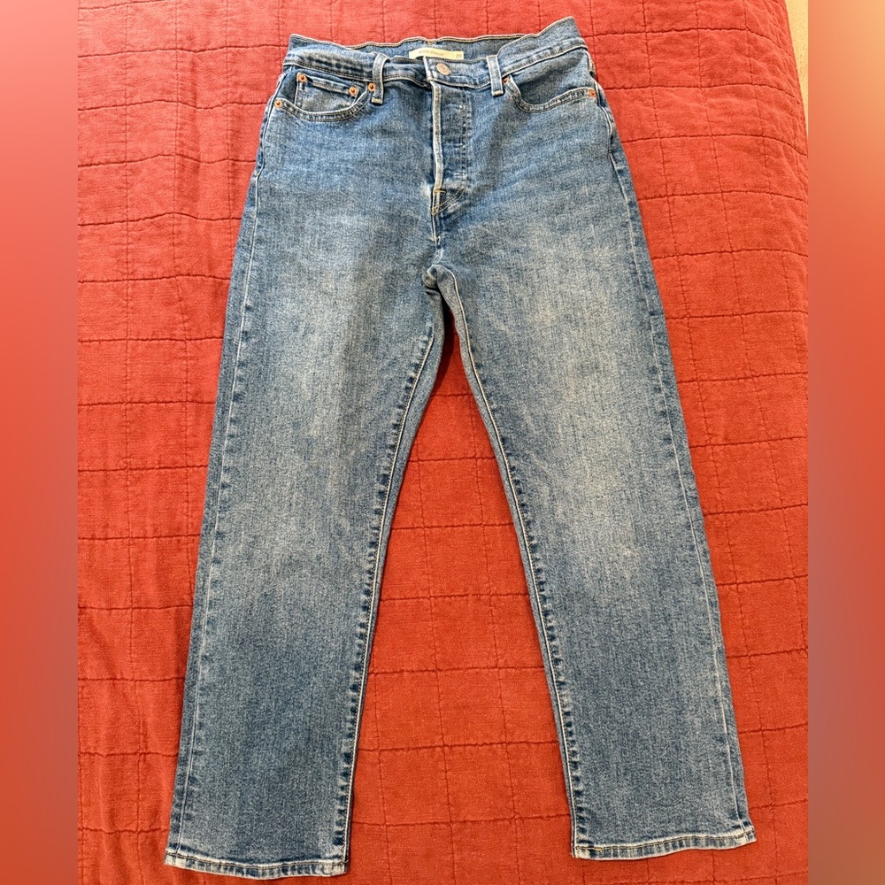 Levi’s Wedgie Straight Jeans size 29 inseam 24”